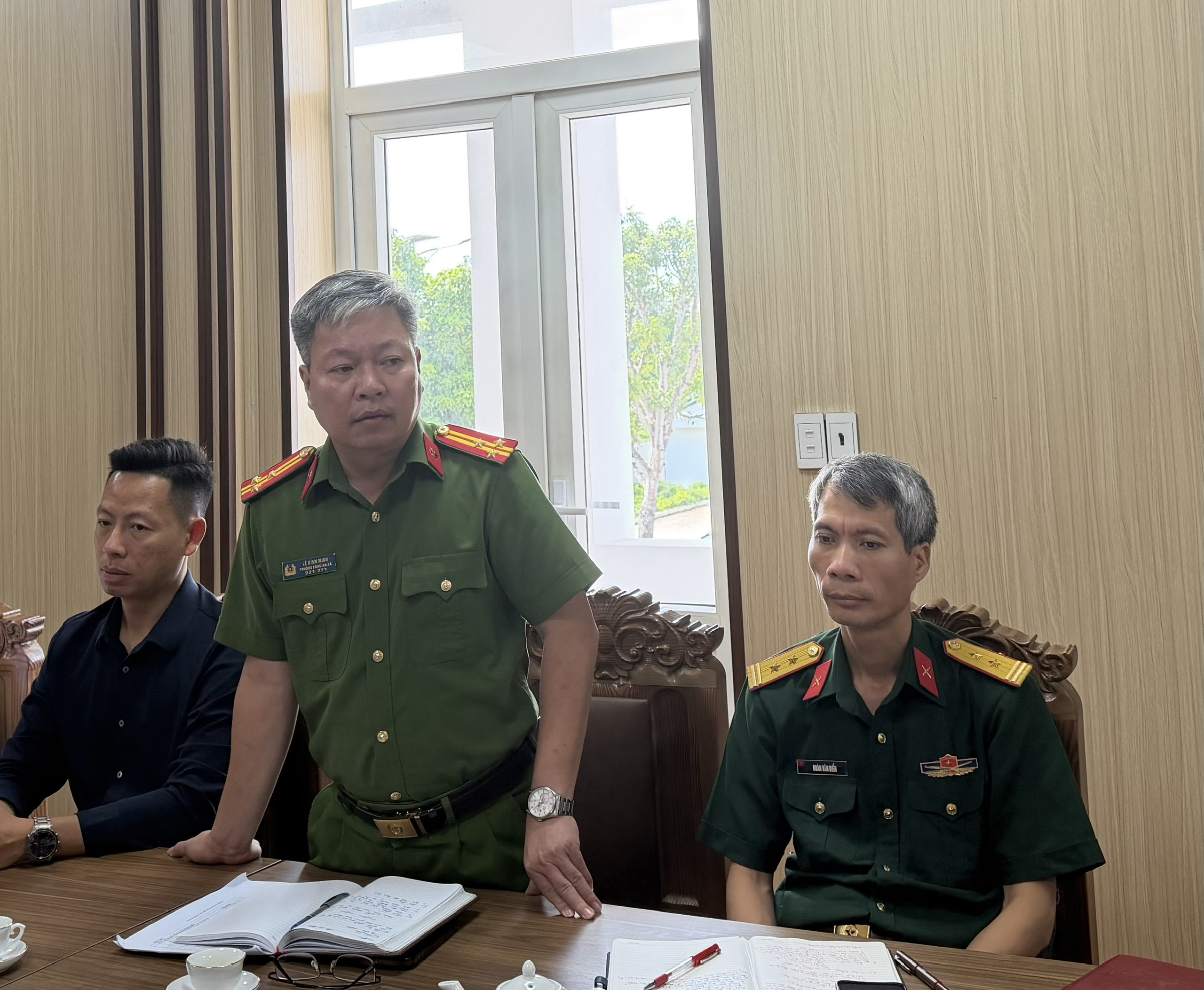 Anh-tin-bai