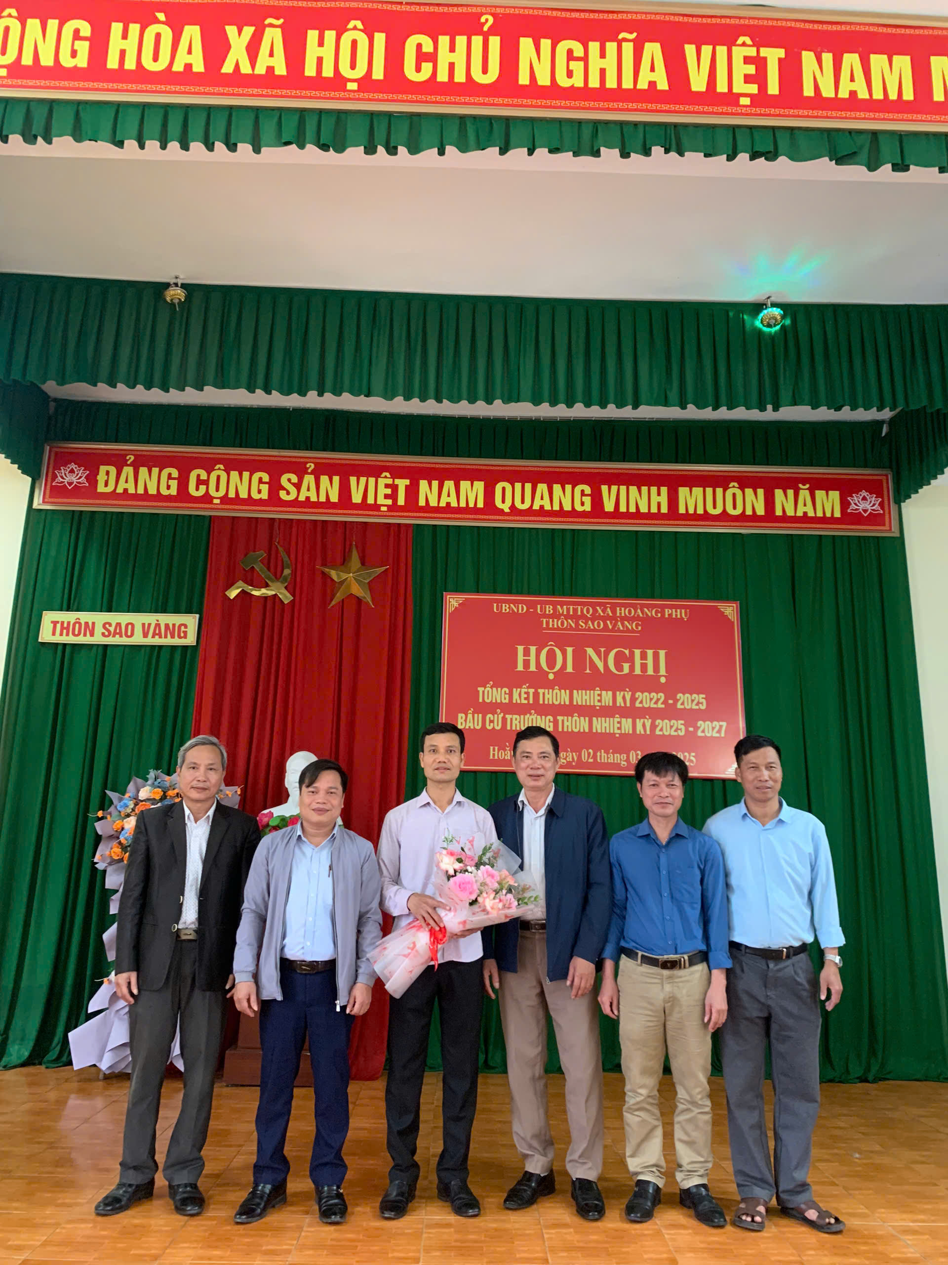Sơn nhận NV.jpg