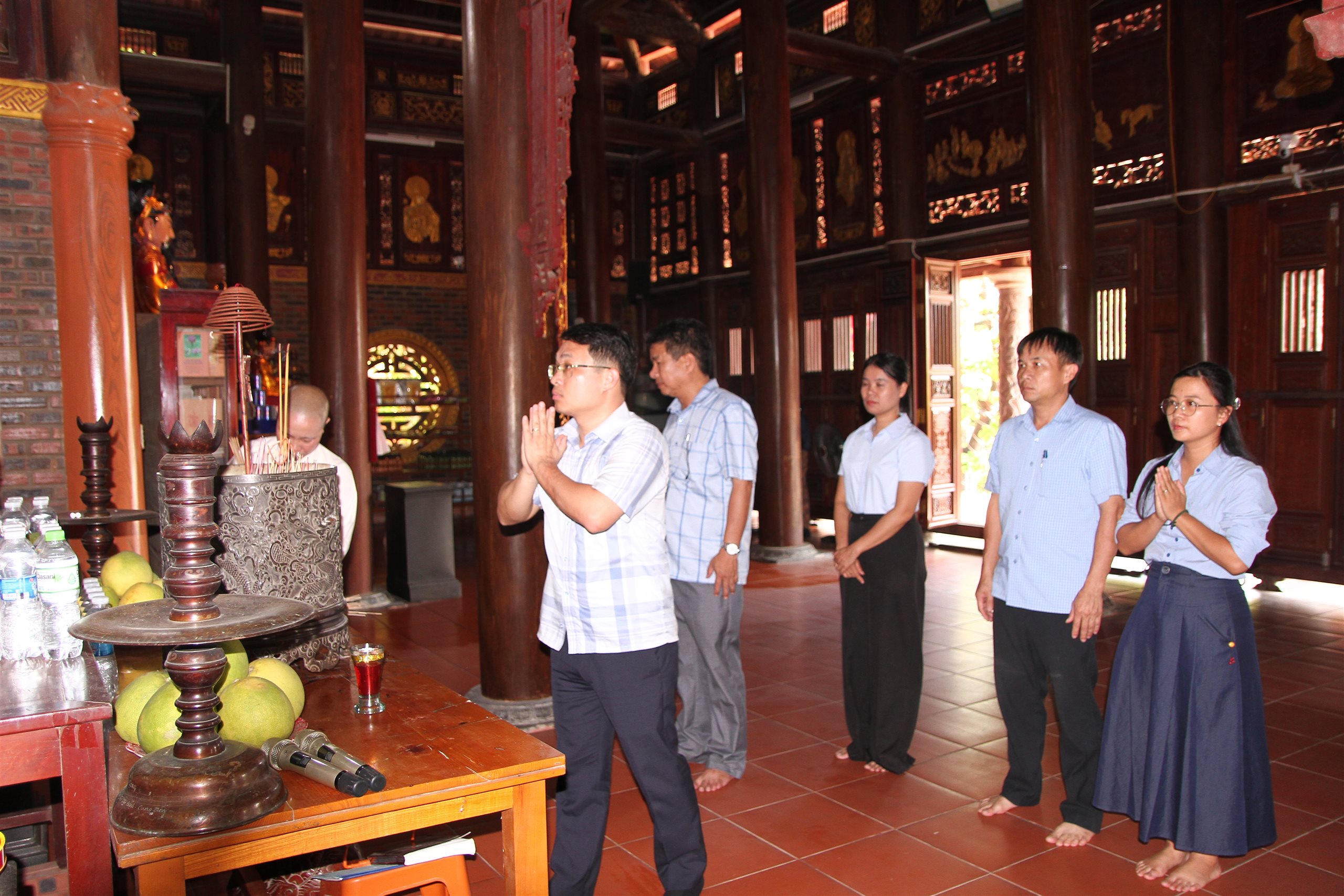 Anh-tin-bai