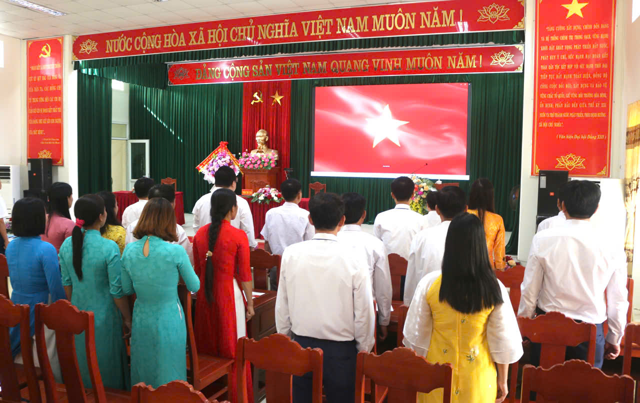 Anh-tin-bai