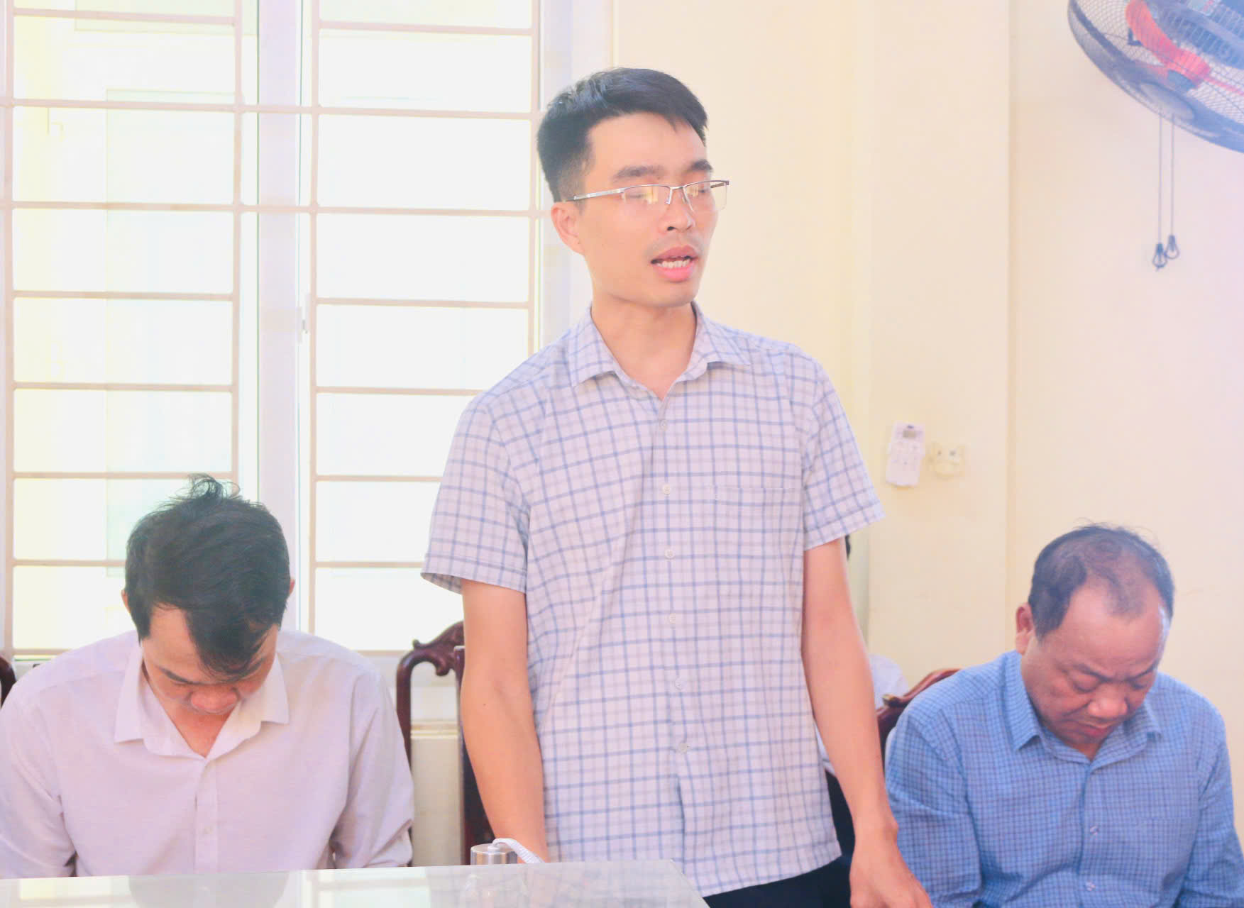 Anh-tin-bai