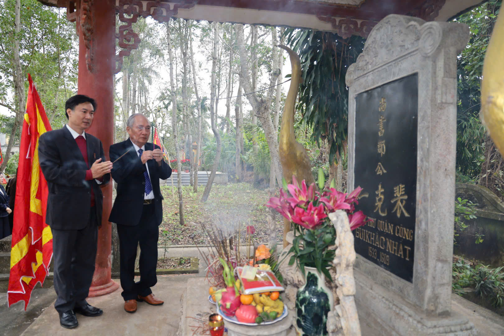 Anh-tin-bai