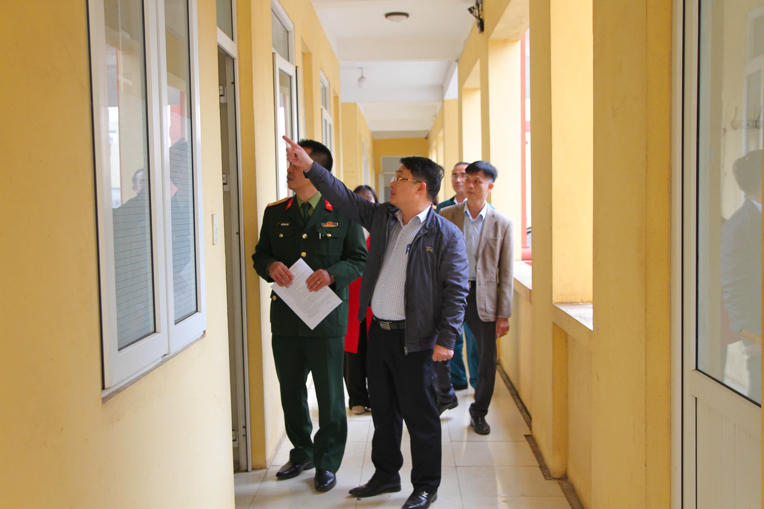 Anh-tin-bai