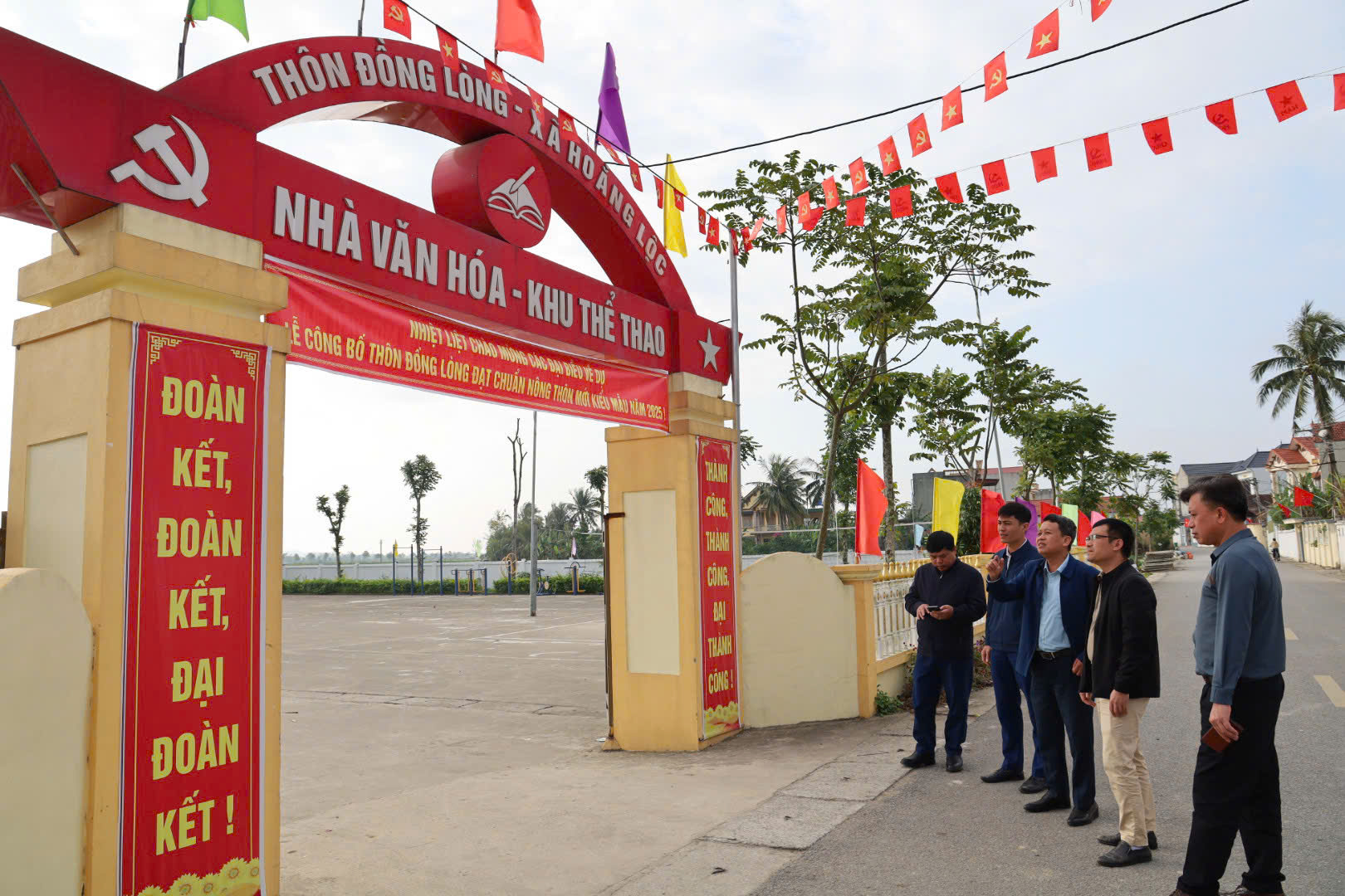Anh-tin-bai