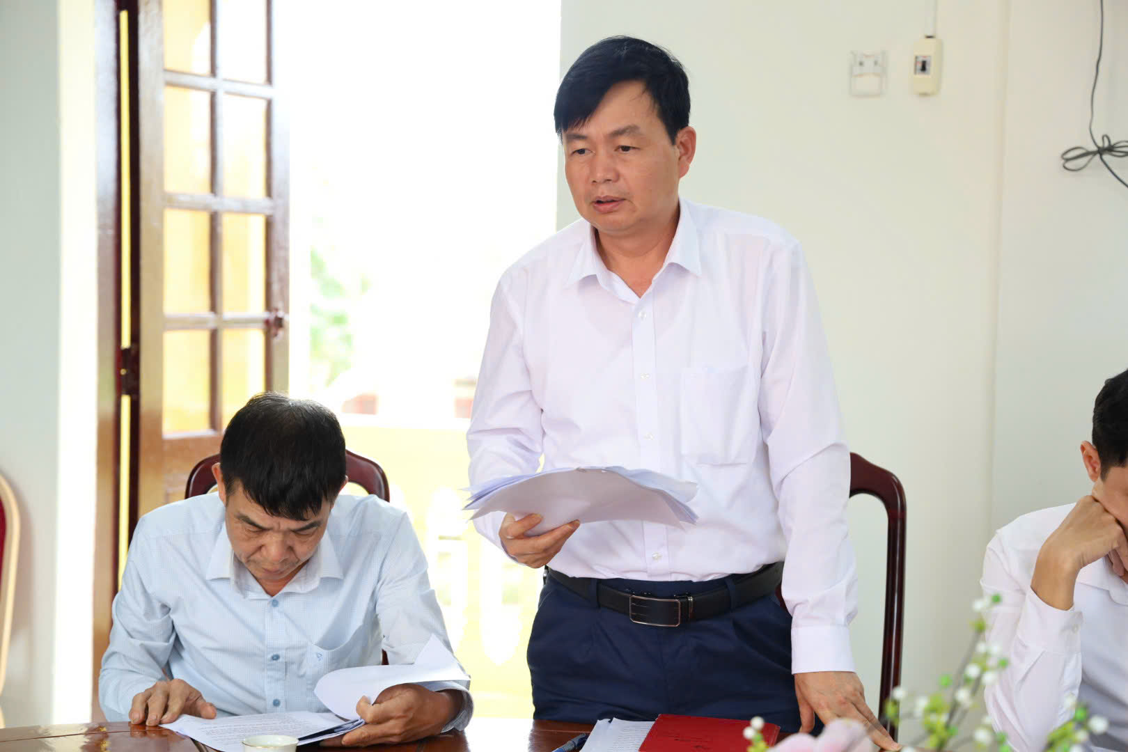 Anh-tin-bai