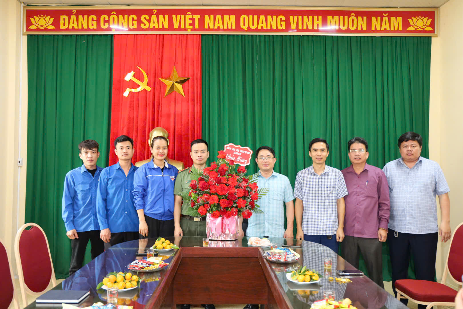 Anh-tin-bai