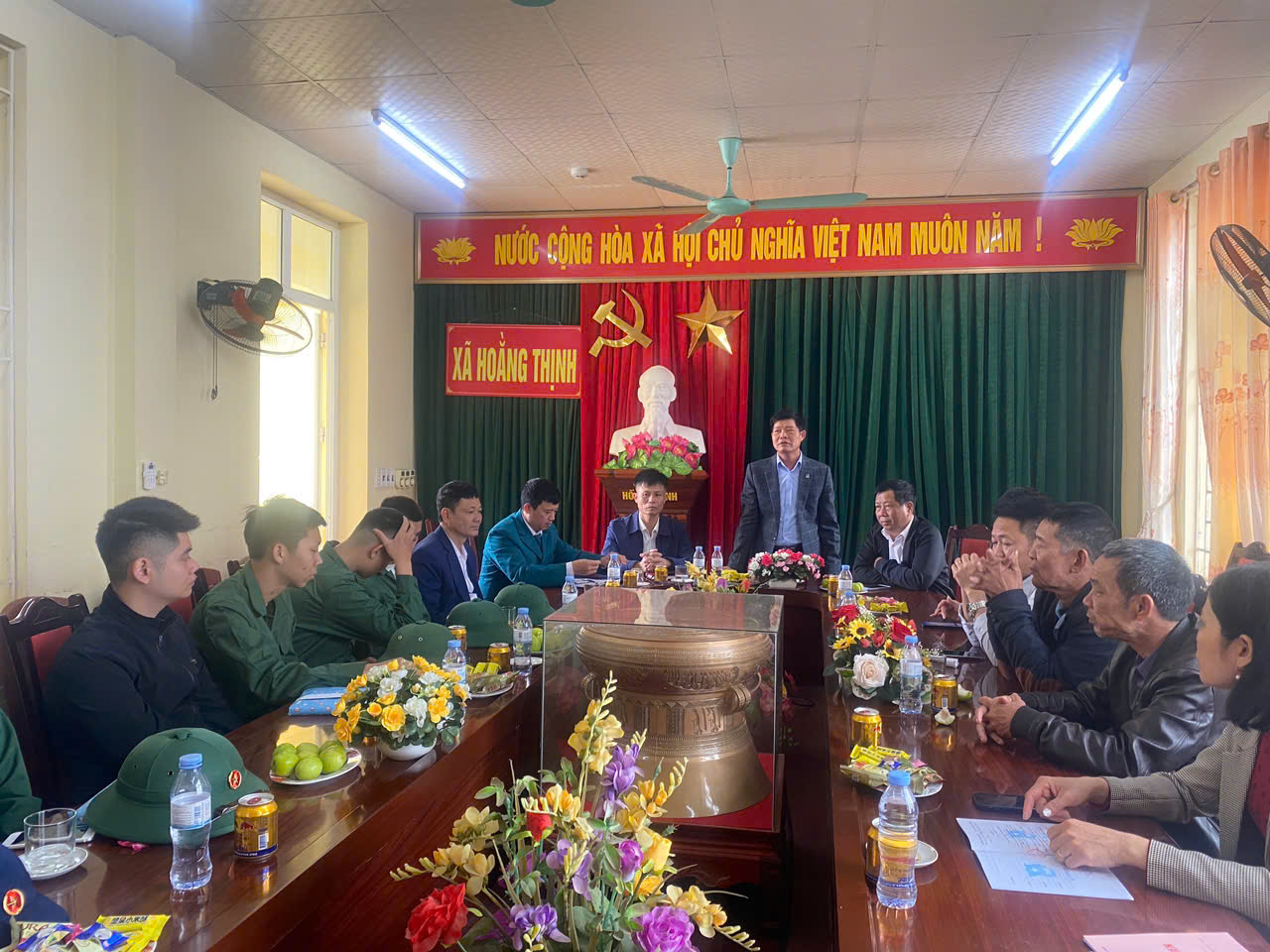 Sáng.jpg