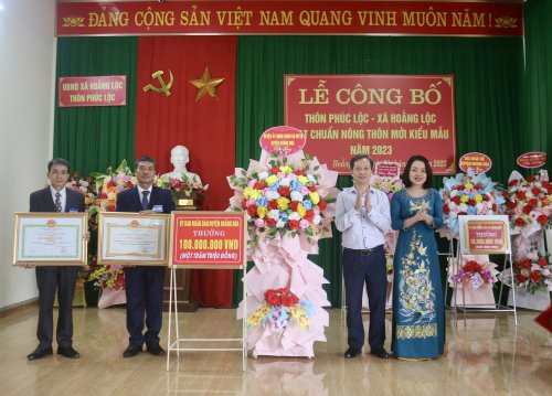 THÔN PHÚC LỘC XÃ HOẰNG LỘC PHẤN KHỞI ĐÓN NHẬN DANH HIỆU THÔN NTM KIỂU MẪU