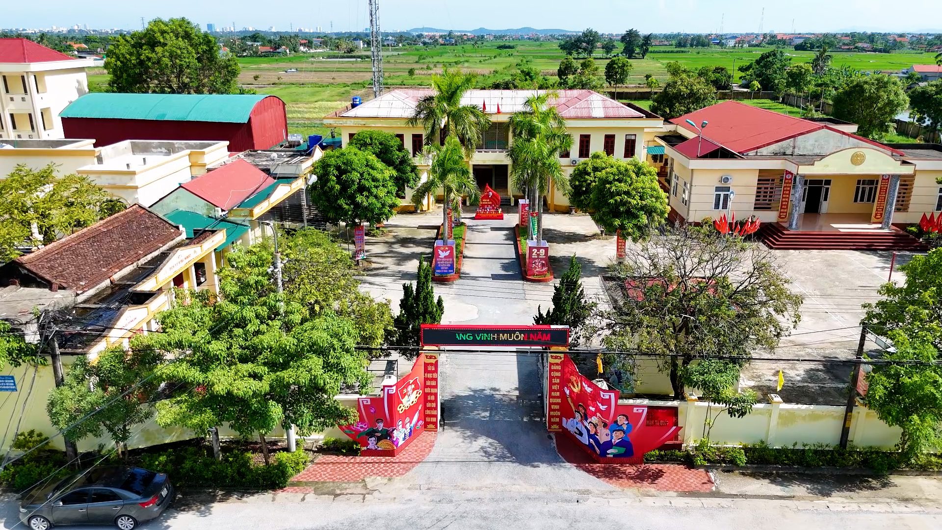 Anh-tin-bai