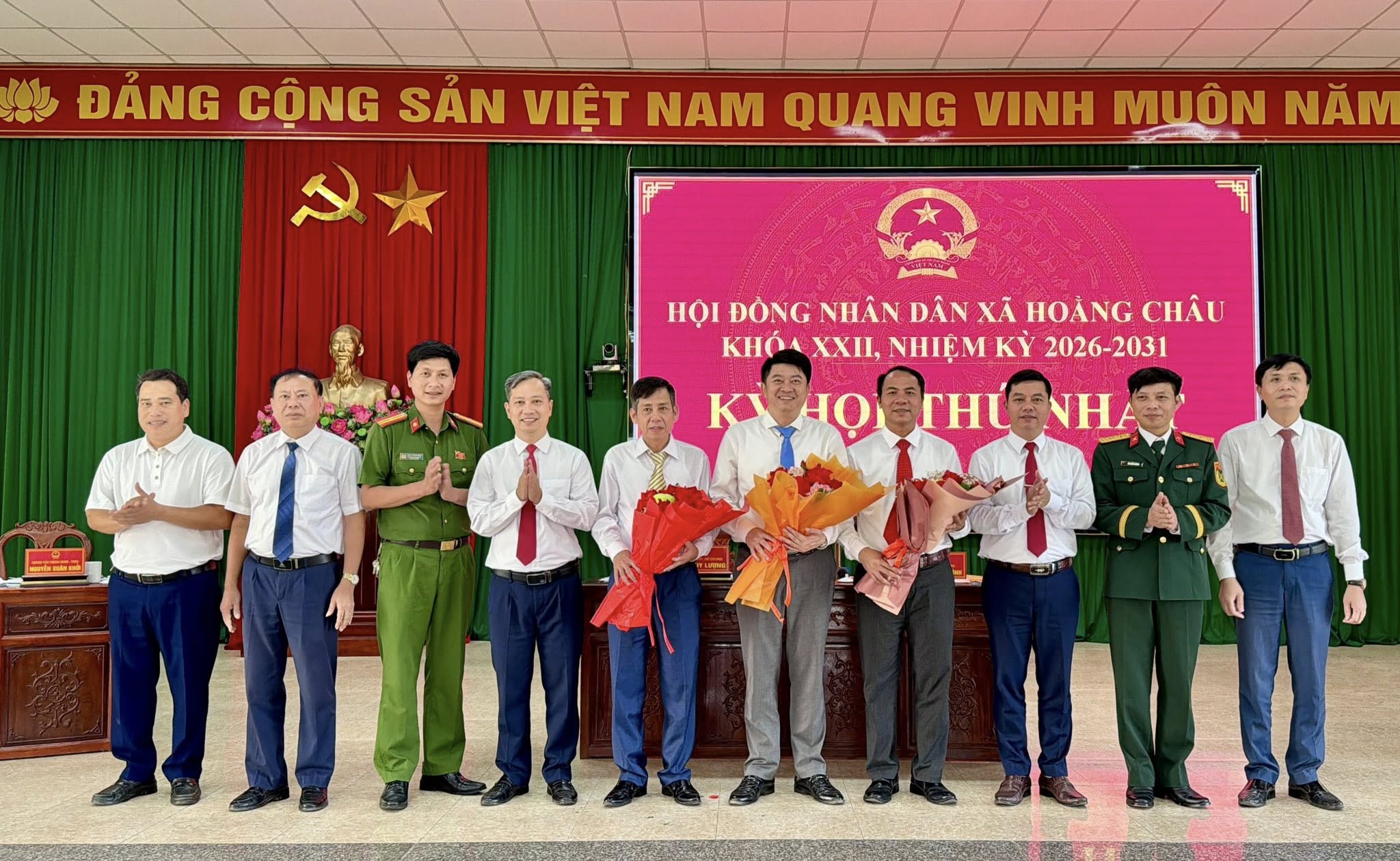 Anh-tin-bai