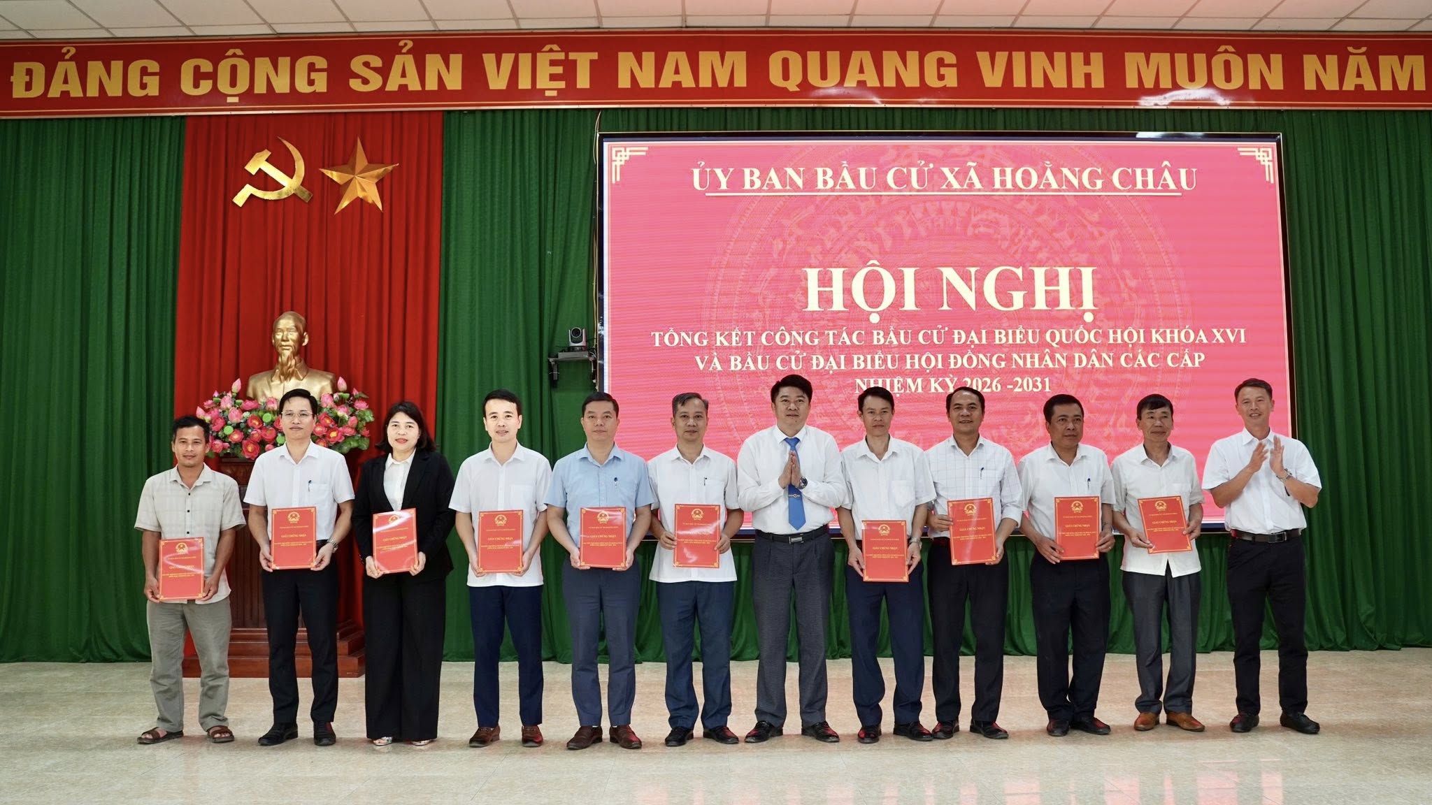 Anh-tin-bai