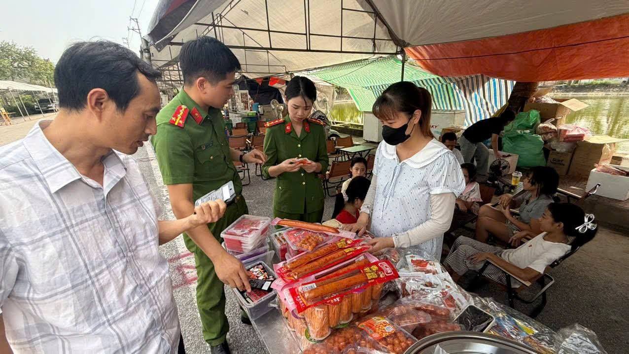 Anh-tin-bai