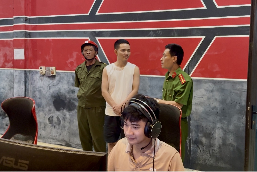 Anh-tin-bai