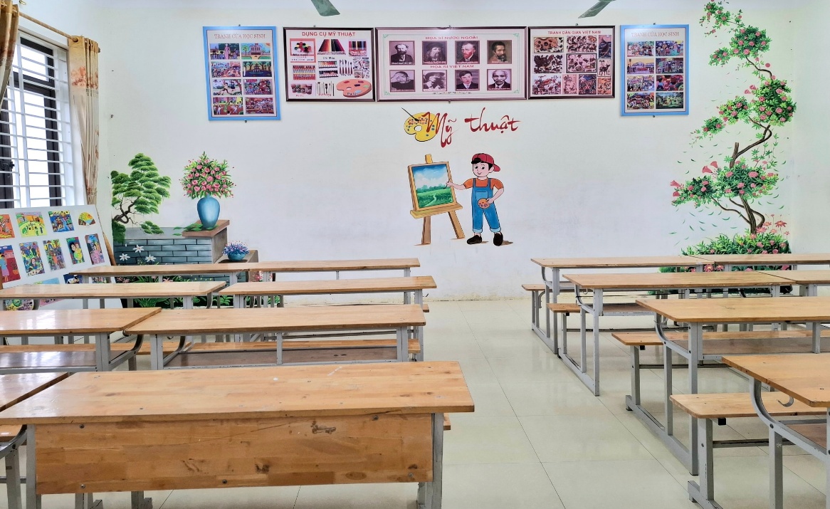 Có thể là hình ảnh về bàn và văn bản