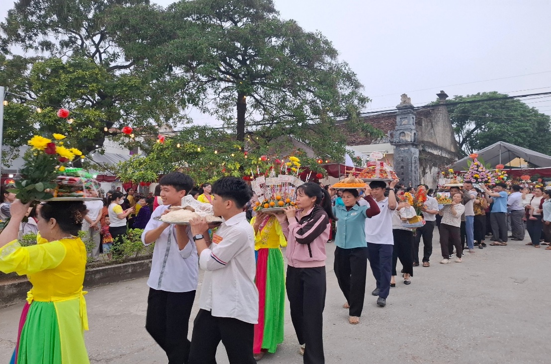 Có thể là hình ảnh về đền thờ