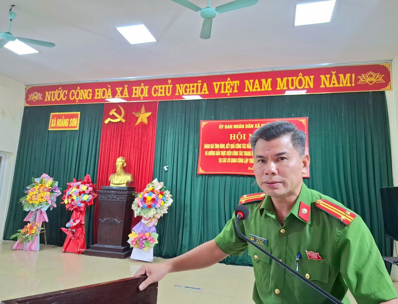 Có thể là hình ảnh về văn bản