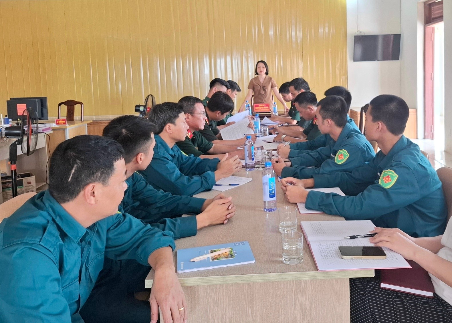 CHI BỘ QUÂN SỰ XÃ HOẰNG SƠN TỔ CHỨC SINH HOẠT THƯỜNG KỲ RA NGHỊ QUYẾT LÃNH ĐẠO THỰC HIỆN NHIỆM VỤ THÁNG 6 NĂM 2026.