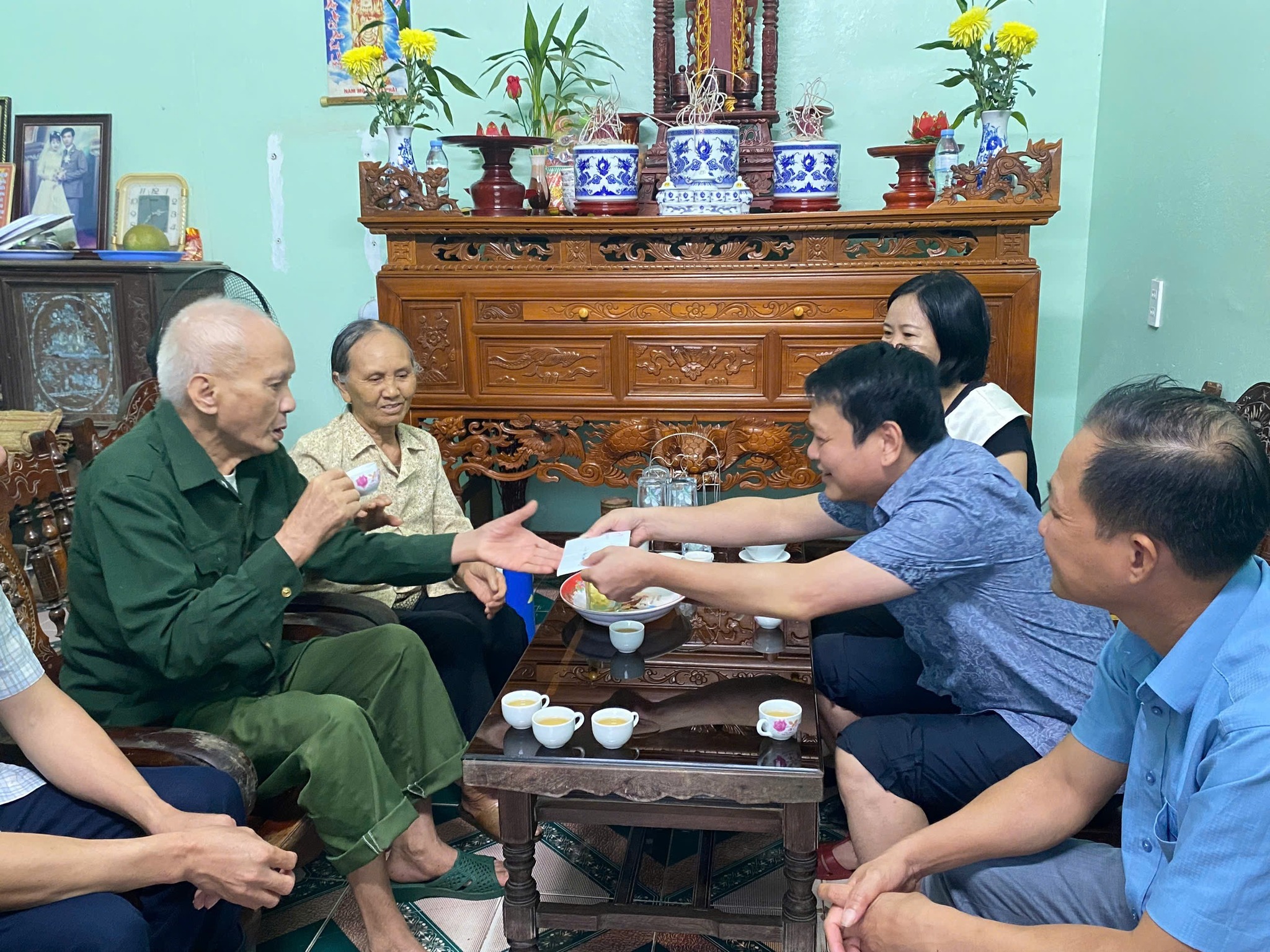 Anh-tin-bai