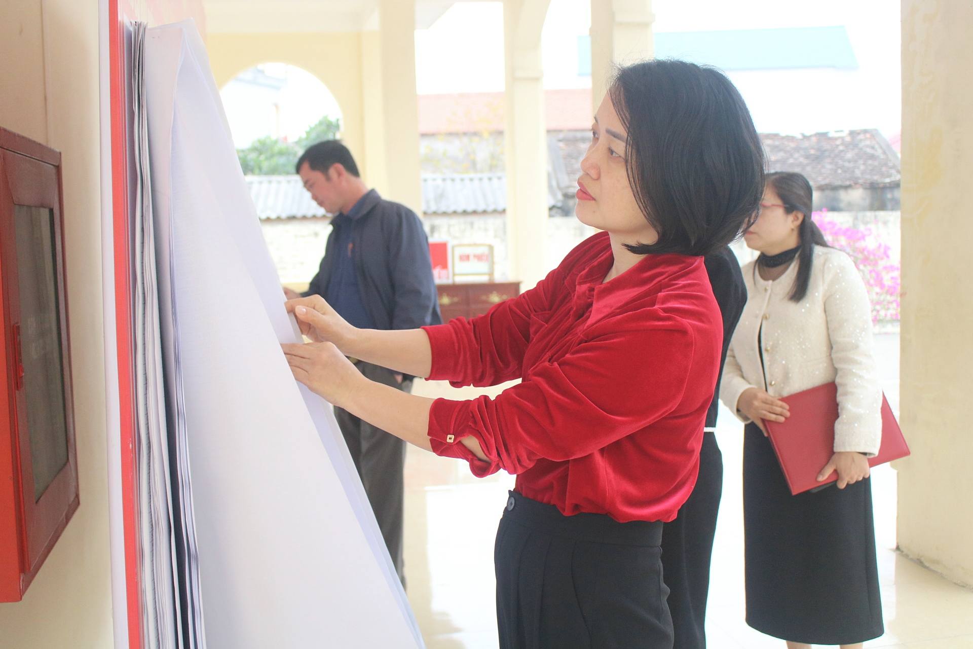 Anh-tin-bai