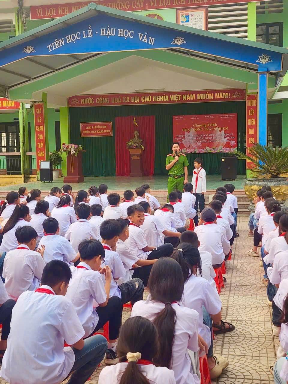 Anh-tin-bai