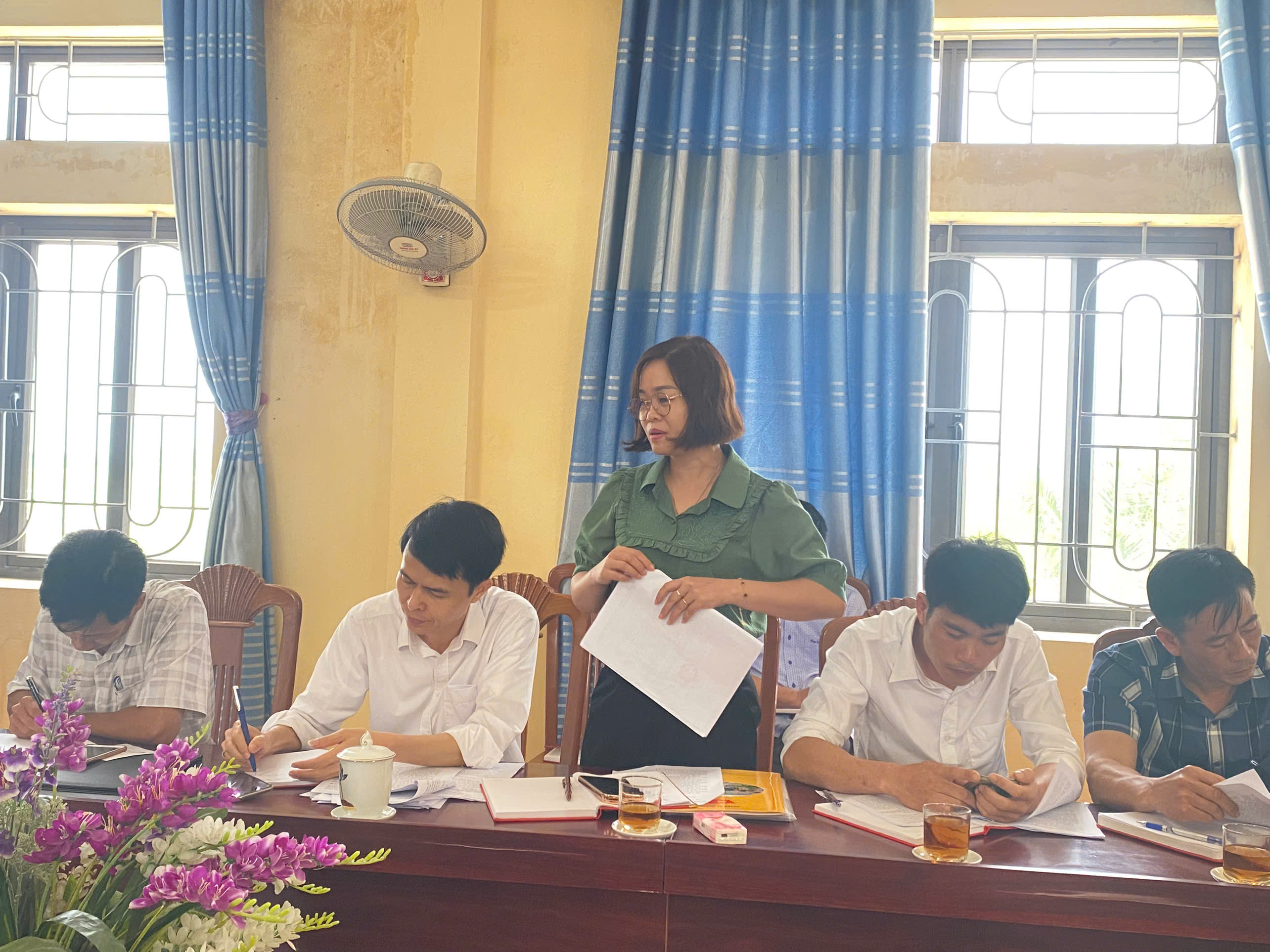 Anh-tin-bai