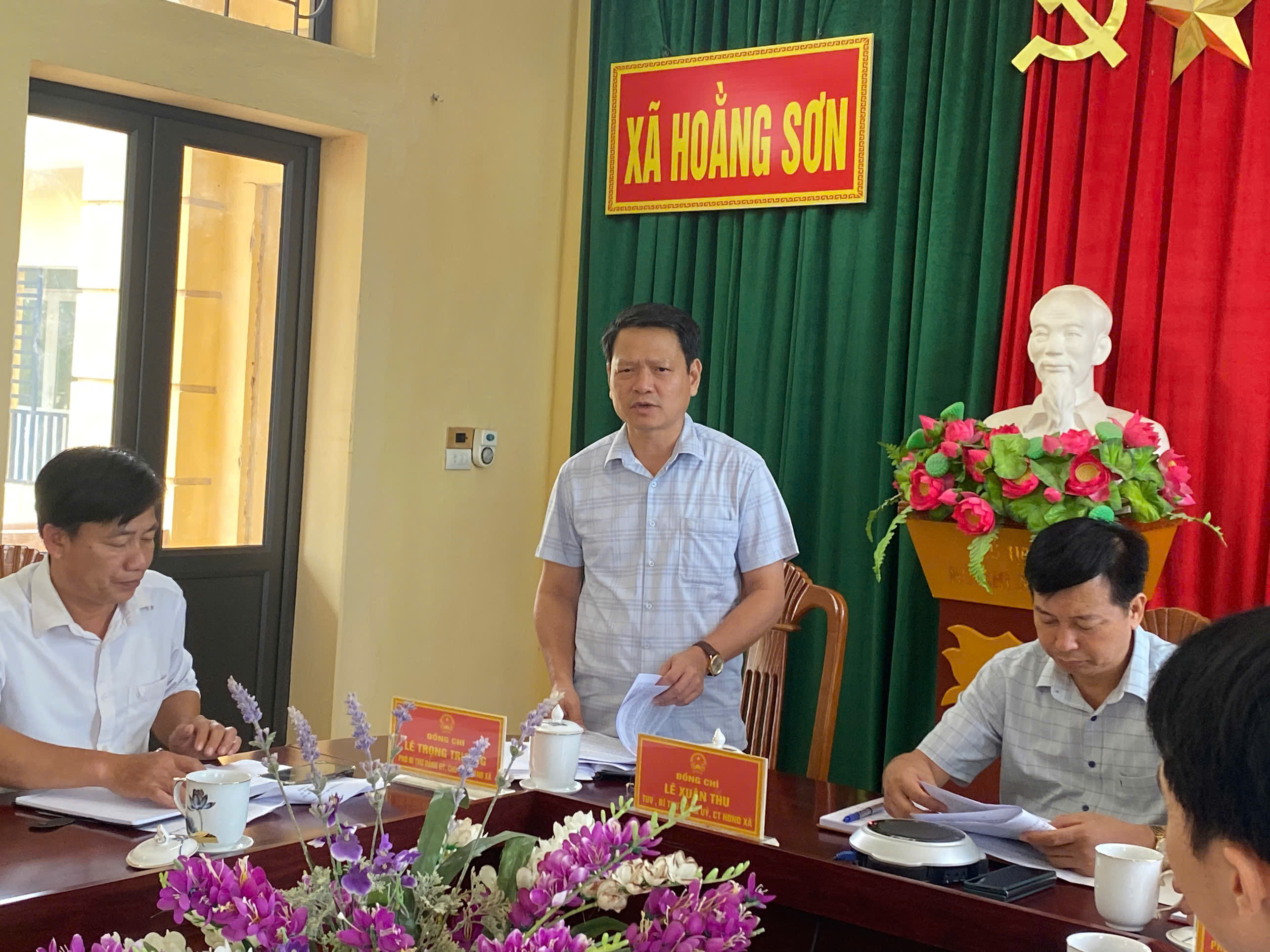 Anh-tin-bai