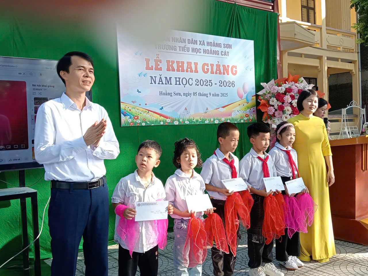 Anh-tin-bai