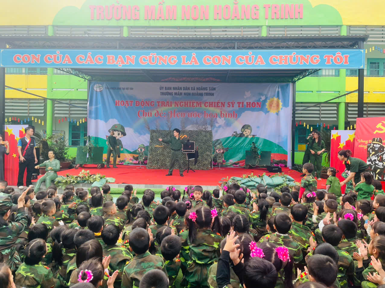 HOẠT ĐỘNG TRẢI NGHIỆM CHÀO MỪNG NGÀY 22-12 VỚI CHỦ ĐỀ “Hẹn ước Hoà bình” CỦA CÁC BÉ TRƯỜNG MẦM NON HOẰNG TRINH, XÃ HOẰNG SƠN.