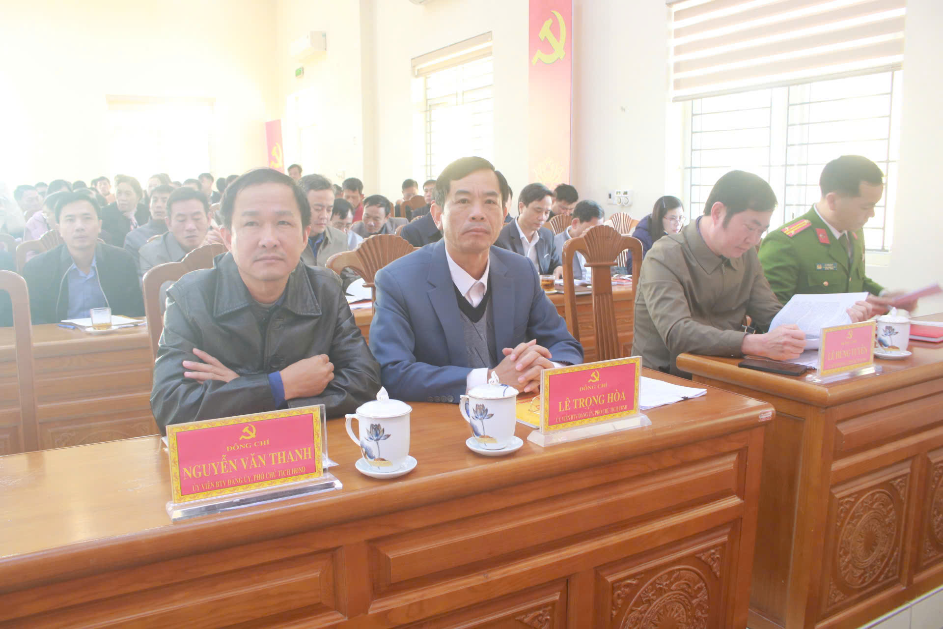 Anh-tin-bai