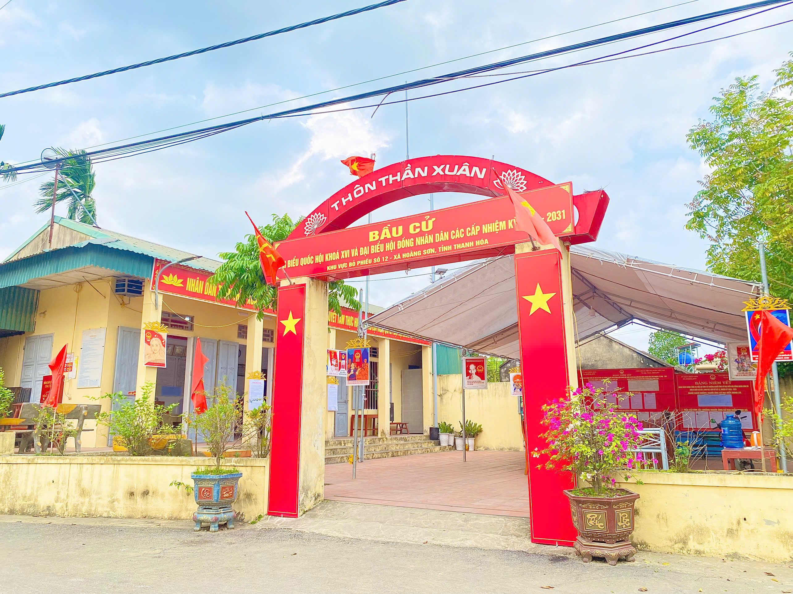 Anh-tin-bai