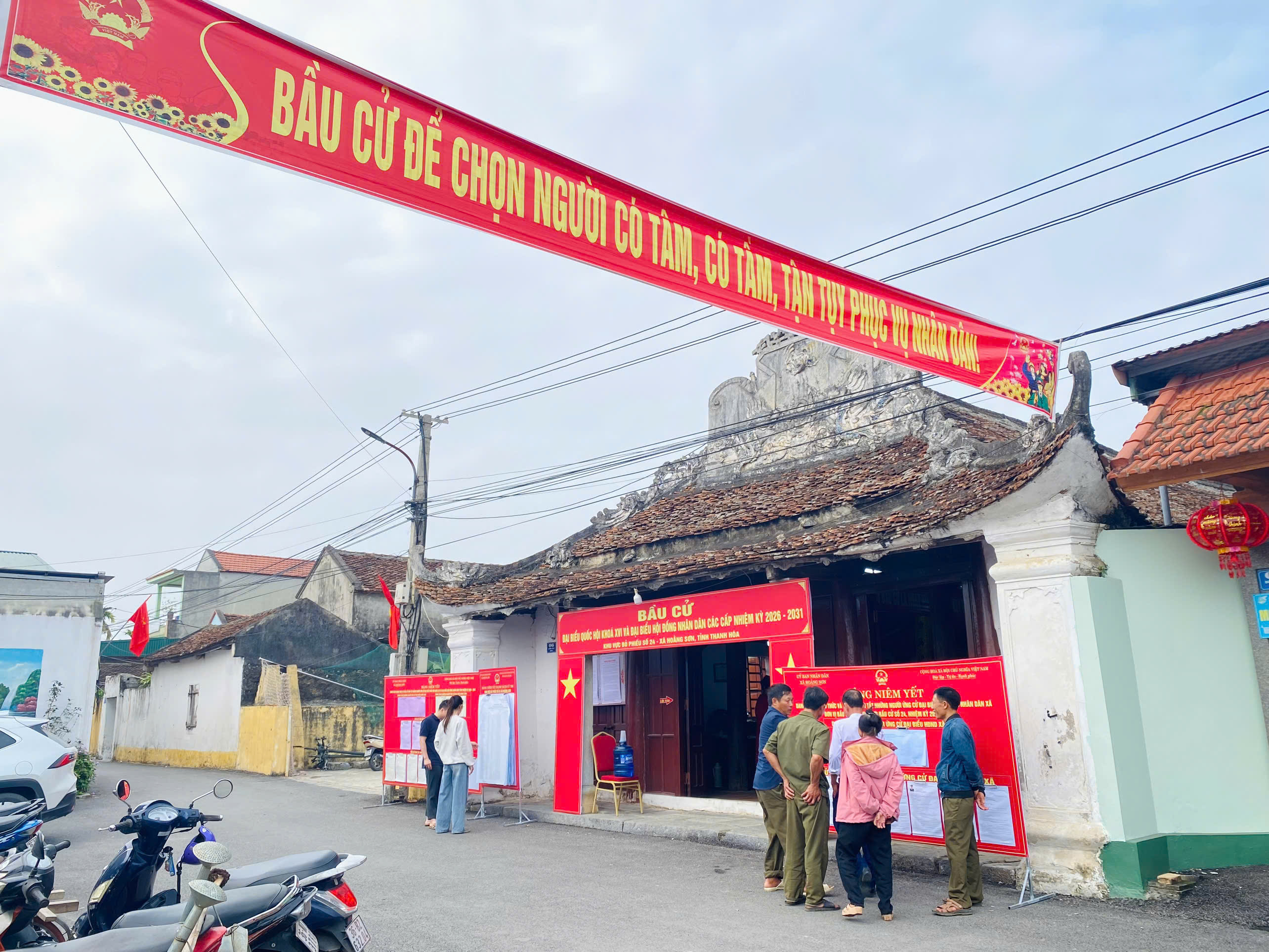 Anh-tin-bai