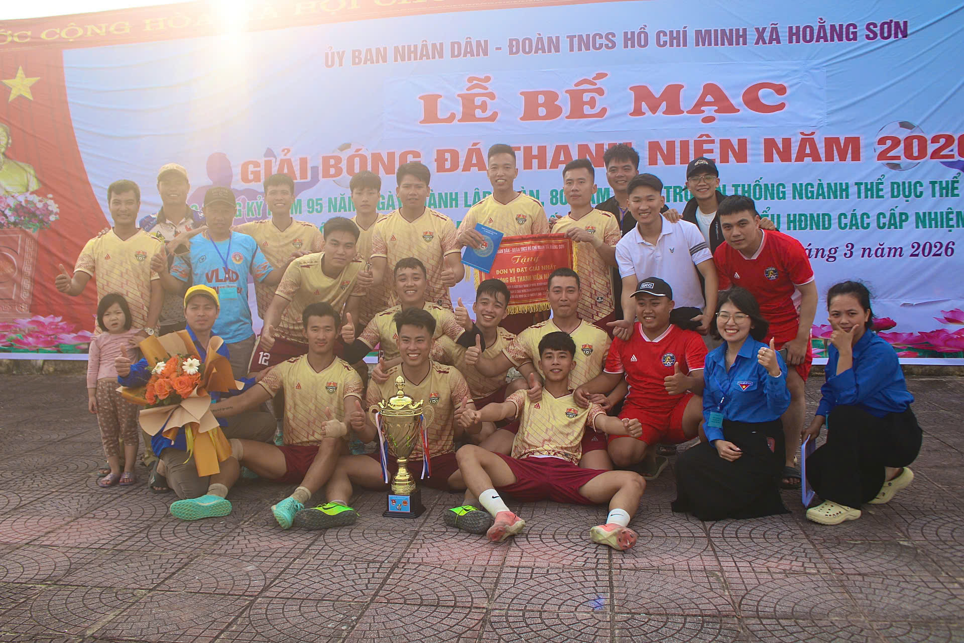 Anh-tin-bai