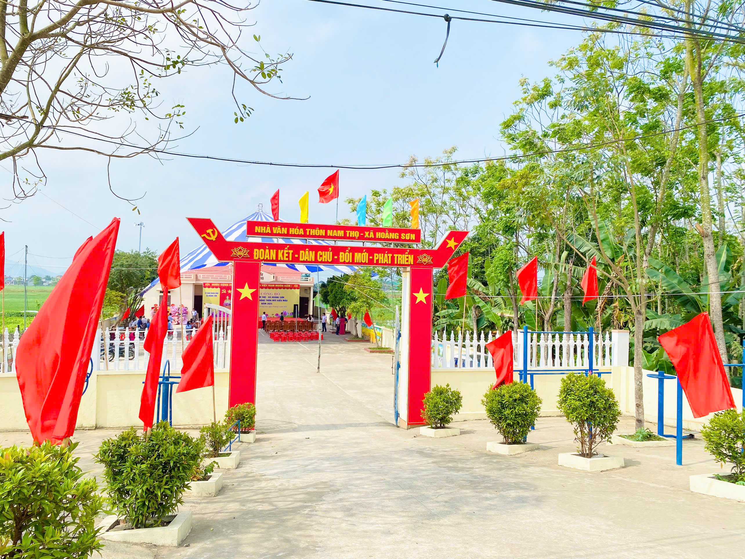 Anh-tin-bai
