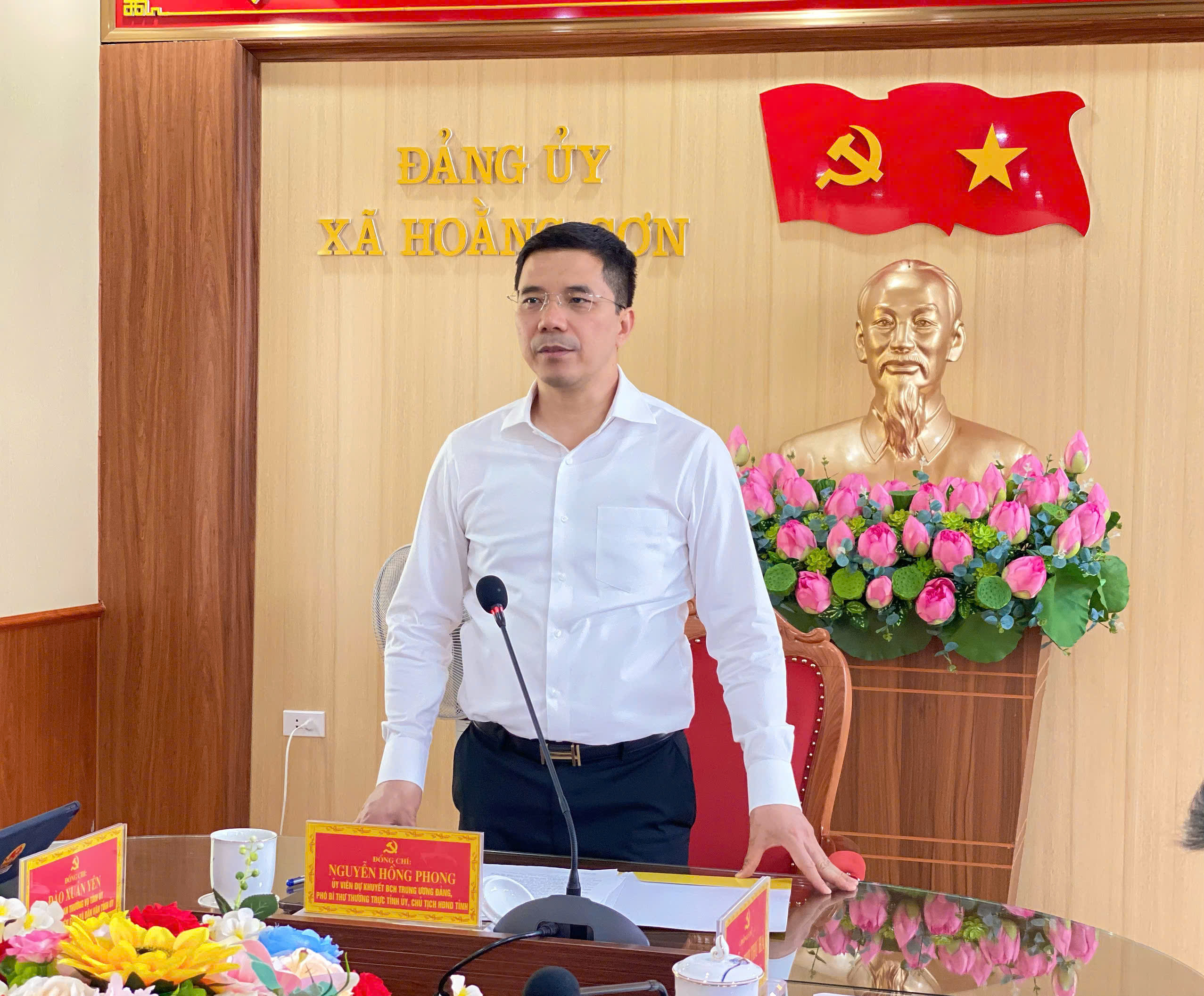 Anh-tin-bai