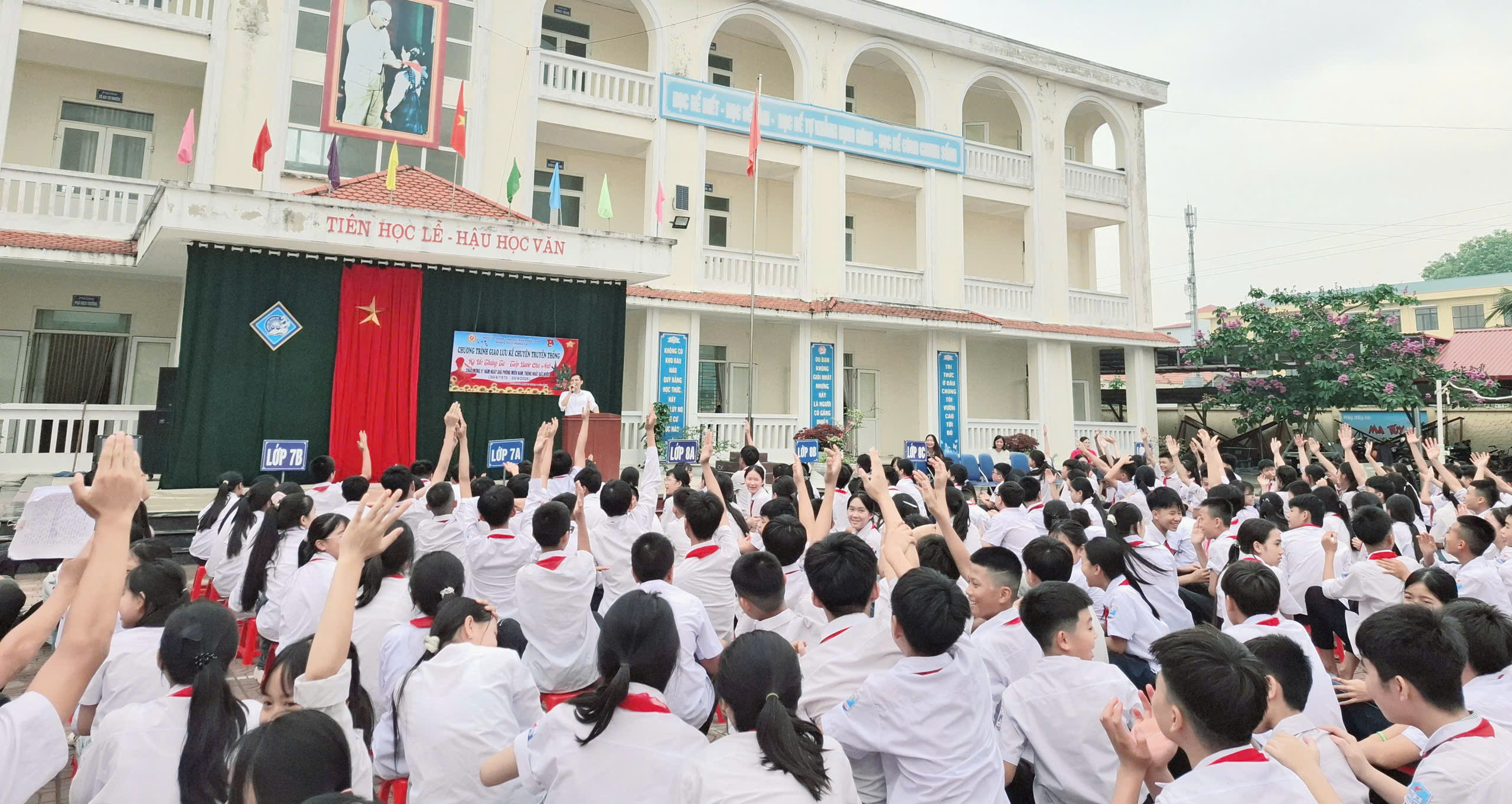 Anh-tin-bai