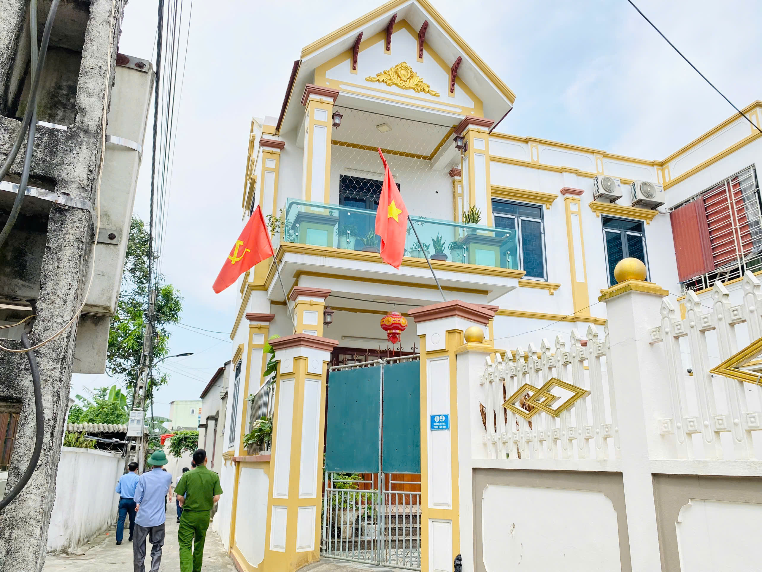 Anh-tin-bai