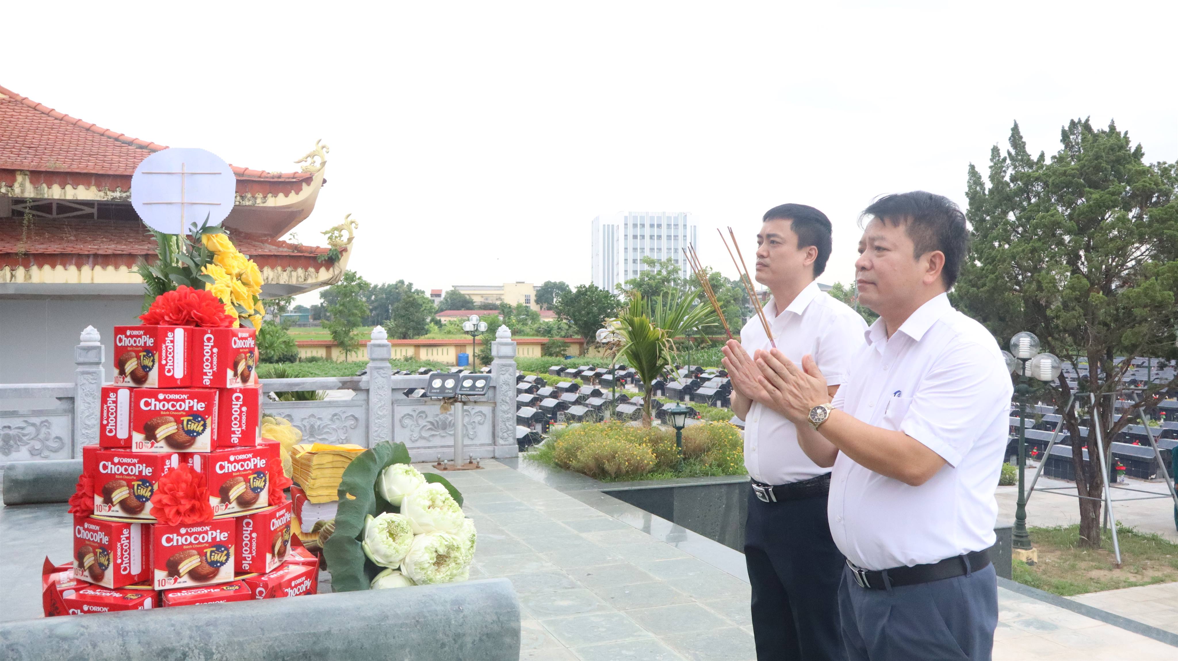 Anh-tin-bai