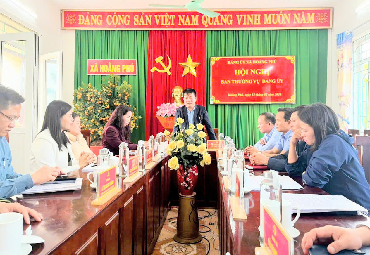 BAN THƯỜNG VỤ ĐẢNG ỦY XÃ HỌP TRIỂN KHAI NHIỆM VỤ TRƯỚC, TRONG VÀ SAU TẾT