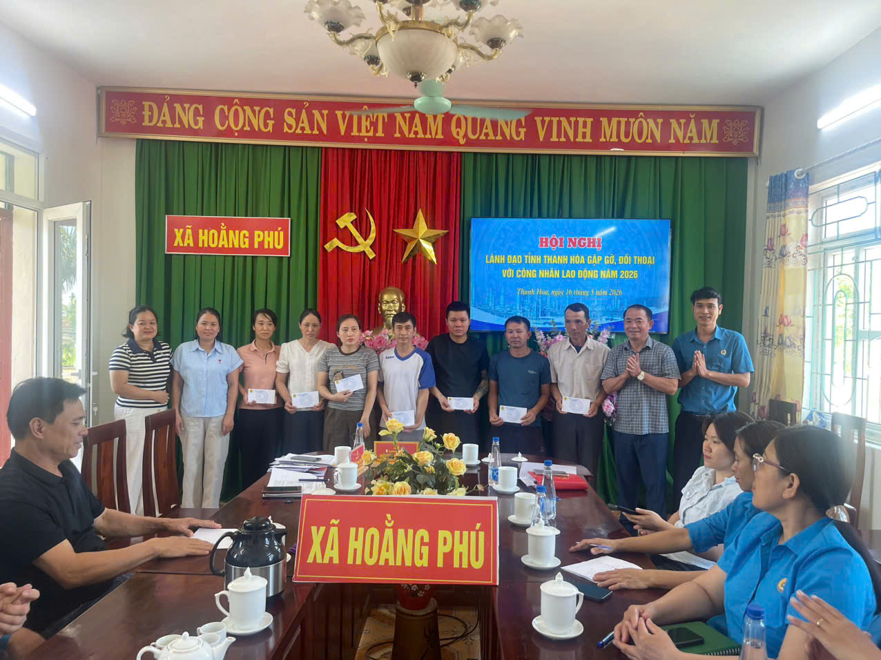 Anh-tin-bai