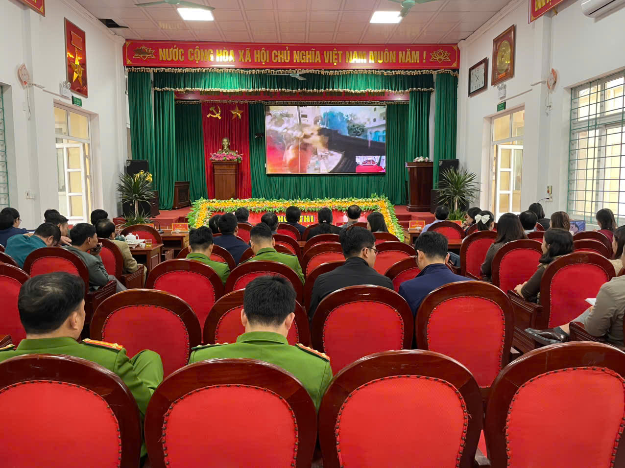 XÃ HOẰNG PHÚ ​THAM DỰ HỘI NGHỊ TỔNG KẾT CÔNG TÁC PHÒNG, CHỐNG THAM NHŨNG, LÃNG PHÍ, TIÊU CỰC NHIỆM KỲ ĐẠI HỘI XIII CỦA ĐẢNG