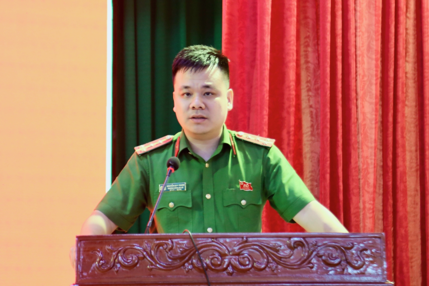 Anh-tin-bai