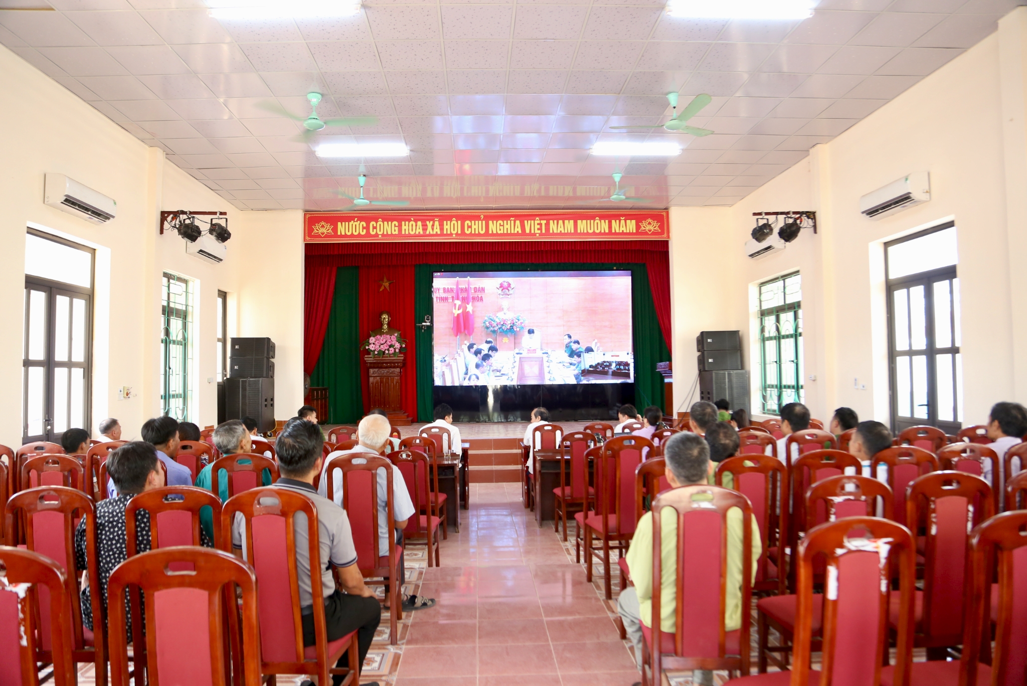 Xã Hoằng Giang tham gia Hội nghị sơ kết chiến dịch “làm giàu, làm sạch” cơ sở dữ liệu đất đai