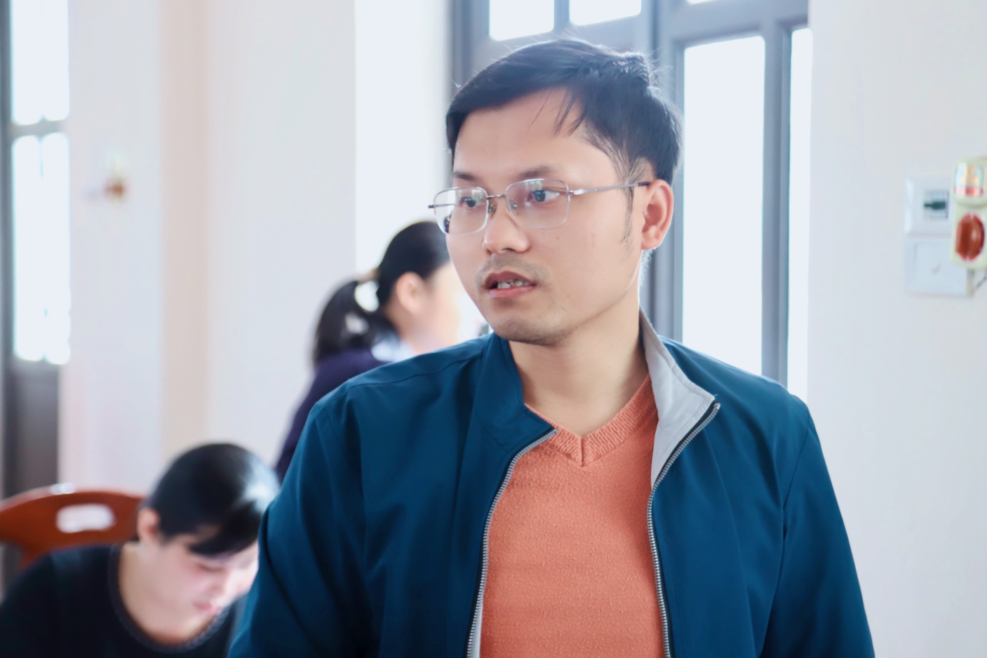 Anh-tin-bai