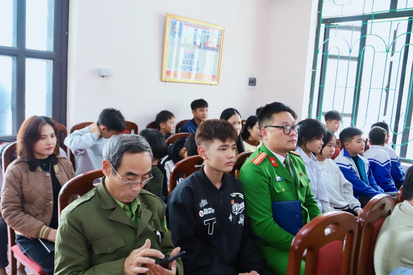 Anh-tin-bai
