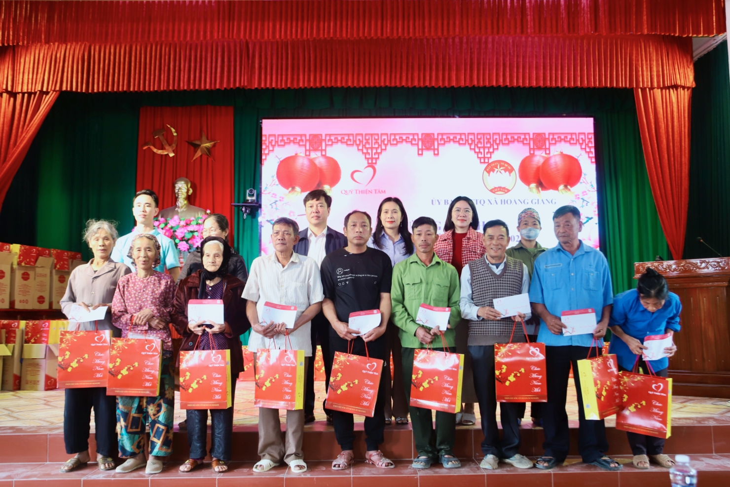 Anh-tin-bai