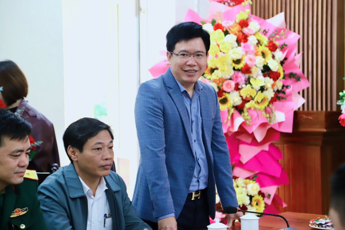 Anh-tin-bai