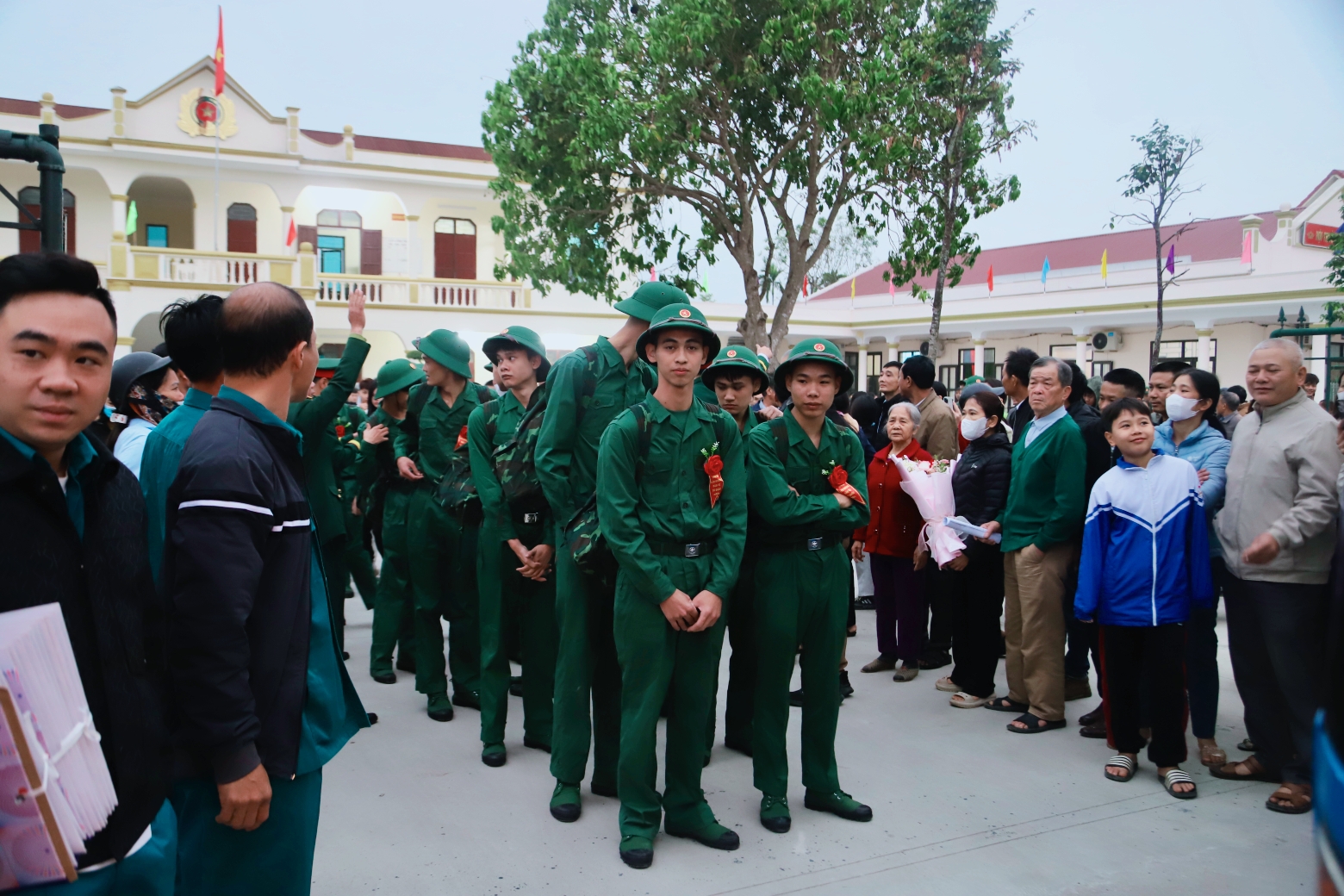 Anh-tin-bai