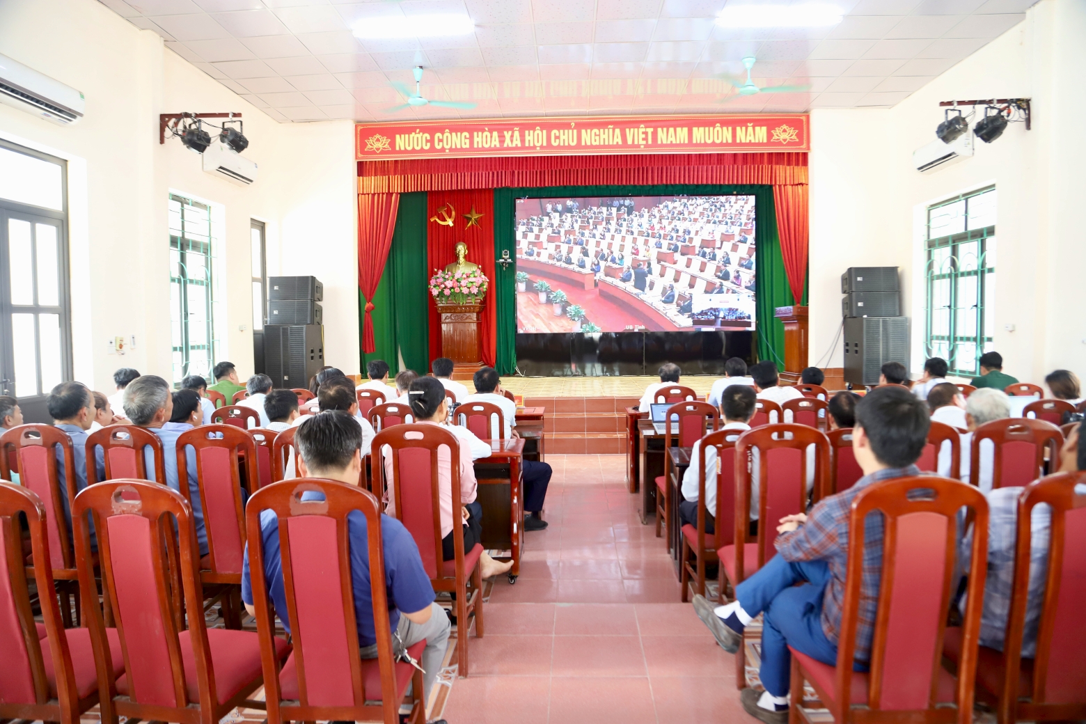 Xã Hoằng Giang tham dự hội nghị toàn quốc tổng kết cuộc bầu cử đại biểu Quốc hội khóa XVI và HĐND các cấp nhiệm kỳ 2026  - 2031