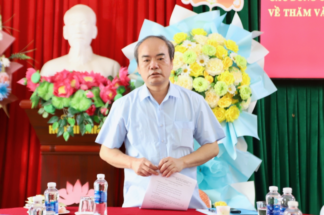 Anh-tin-bai