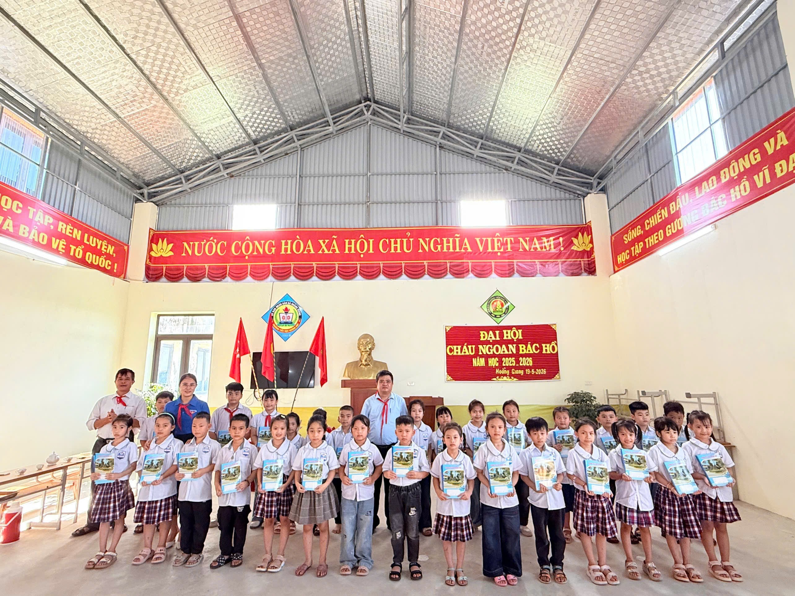Anh-tin-bai